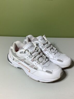 Vionic Walker Orthoheel walking sneakers, size 8 wide